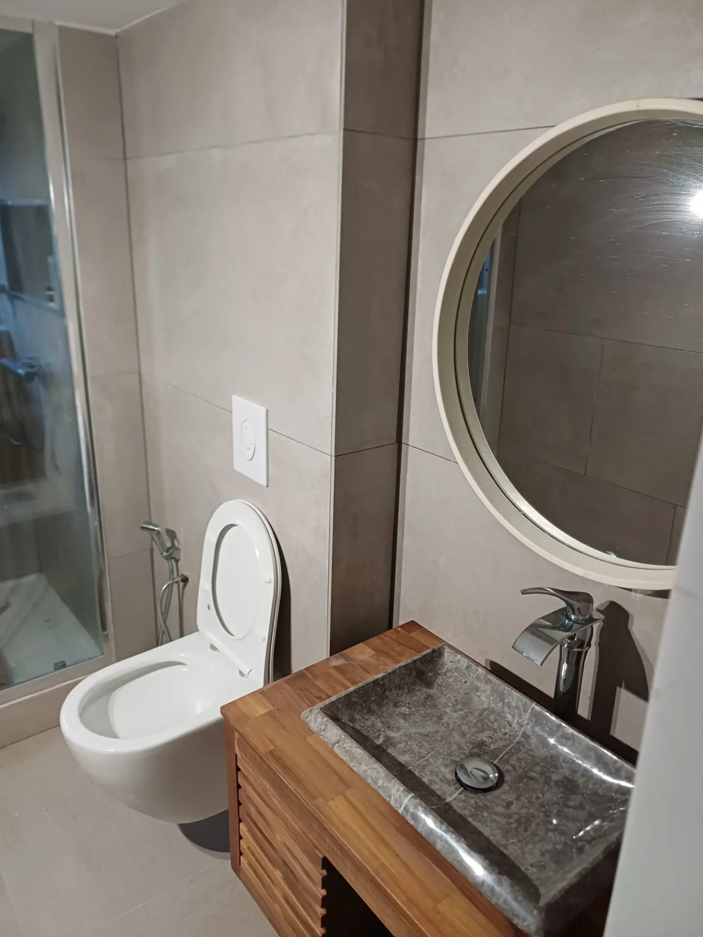 Salle de bain rénovée terminée